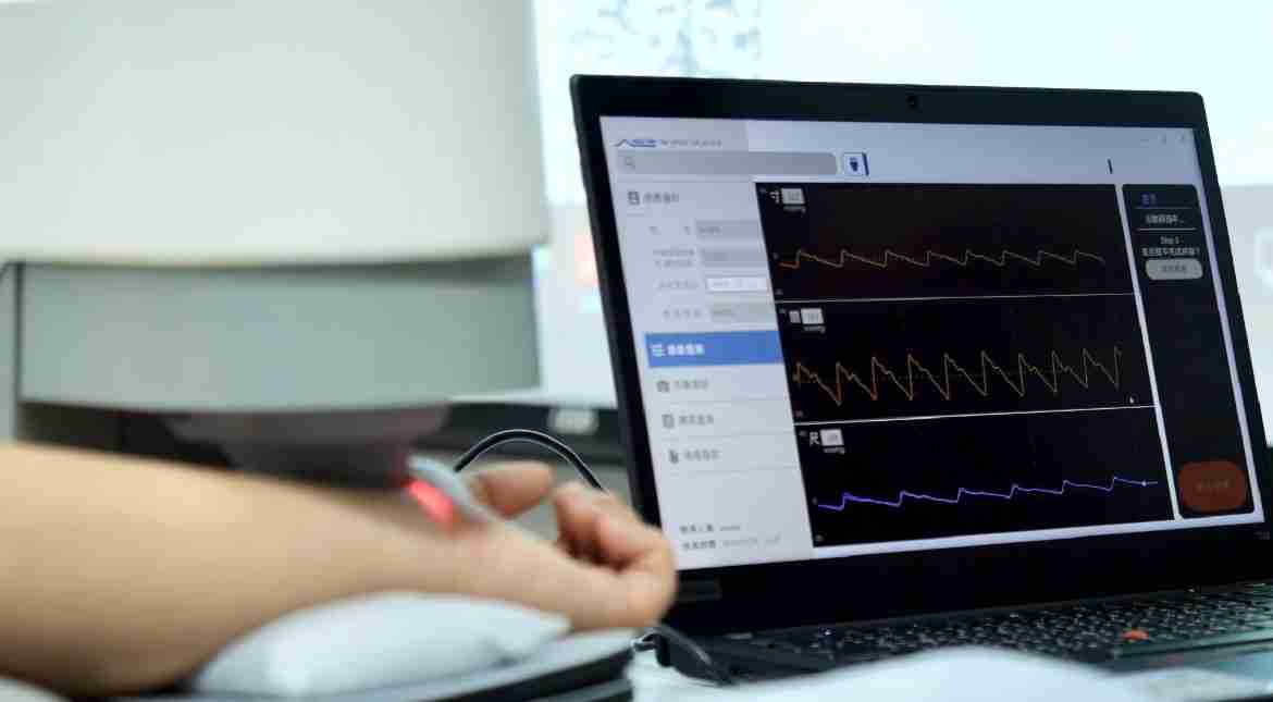 z6mg·人生就是博耘康以高解析与拟真的显示技术，，将其应用于中医检测，，提供“中医数位化检测方案”，，，，使传统中医检测结果数据化与可视化